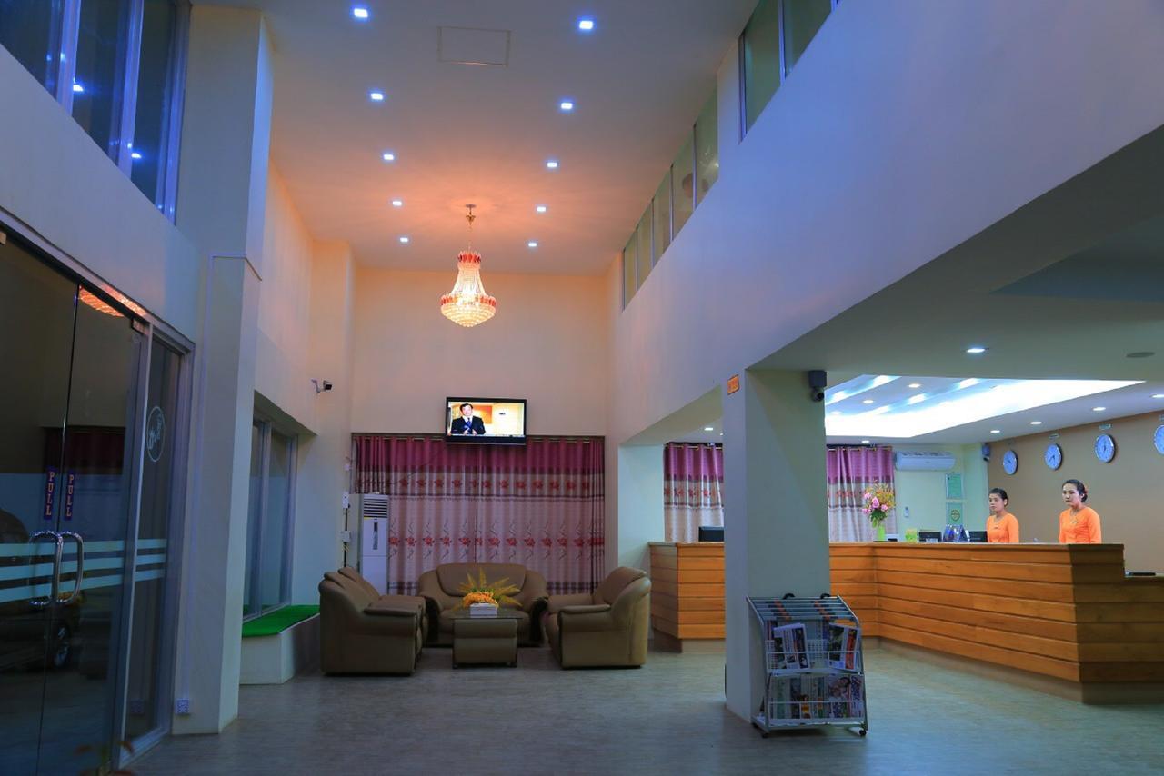 โรงแรมคิงแอนด์ควีน โมนยวา ภายนอก รูปภาพ