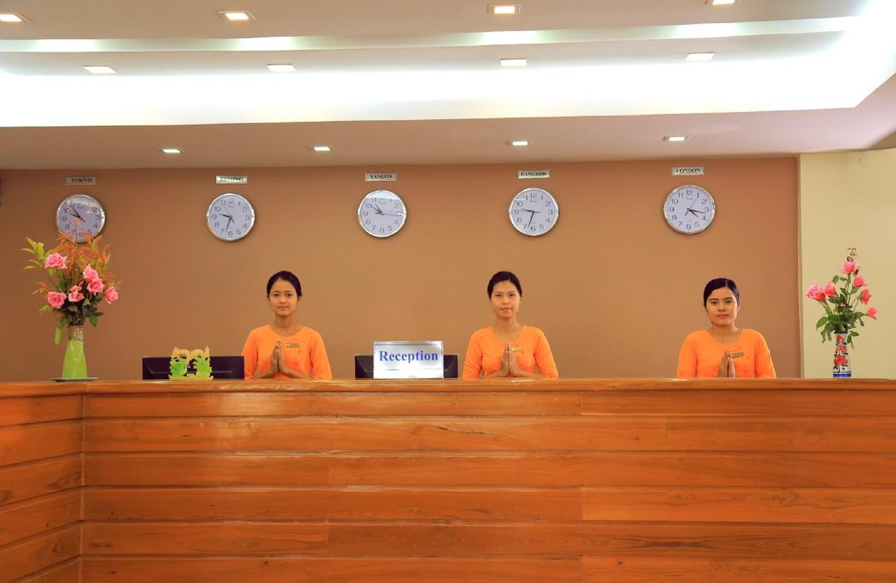 โรงแรมคิงแอนด์ควีน โมนยวา ภายนอก รูปภาพ